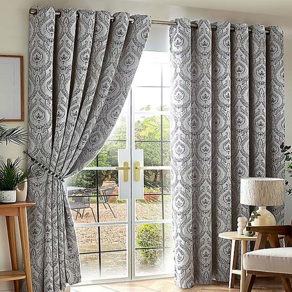 Custom Curtains – Tailored Style & Fit